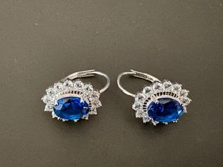 Orecchini Zaffiro Blu e Zirconi Argento