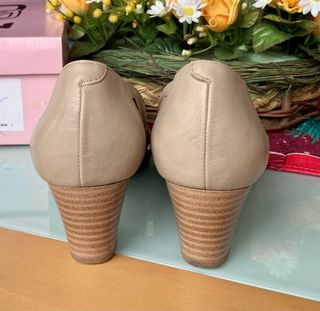 Zapatos Pitillos tacón beige y marrón
