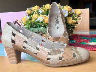 Zapatos Pitillos tacón beige y marrón