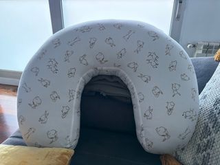 Cojín de lactancia con funda