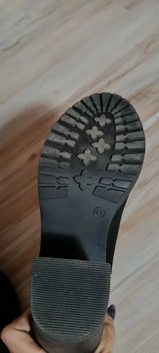 Botines negros tacón