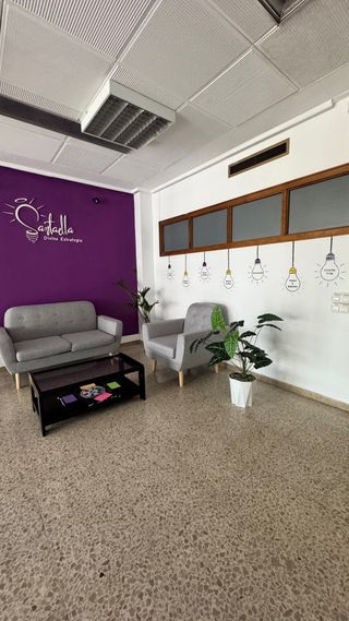 Sofás de tela grises como nuevos. 2 y 1 plaza