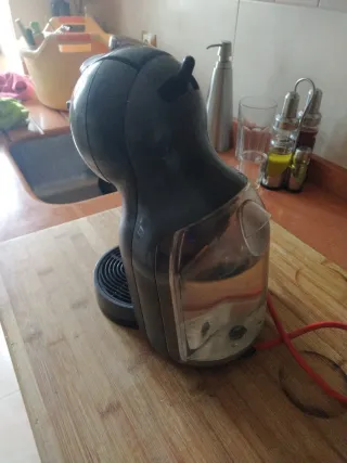 Cafetera Krups Dolce Gusto gris y Negra