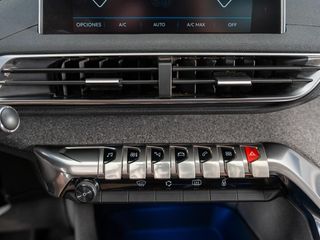 Oferta! Peugeot 3008 (2016) Gasolina, Manual