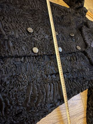 Abrigo de piel de astracán negro En perfecto estad