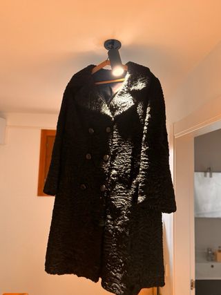 Abrigo de piel de astracán negro En perfecto estad