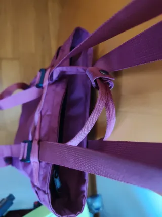 Bolso Kanken Fjallraven Granate Convertible mochil