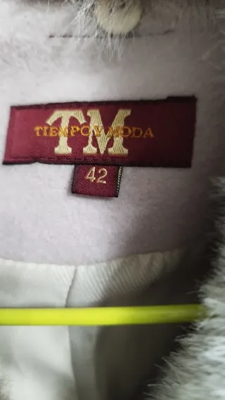 Abrigo rosa paño cuello pelo Talla 42