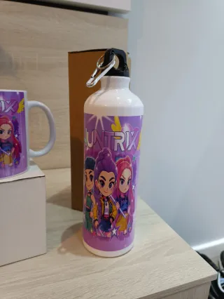 Pack Taza y Botella Huntrix