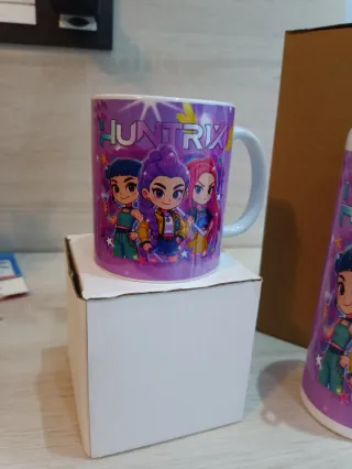 Pack Taza y Botella Huntrix