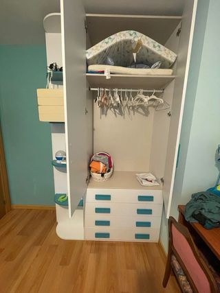 Armario infantil blanco y azul