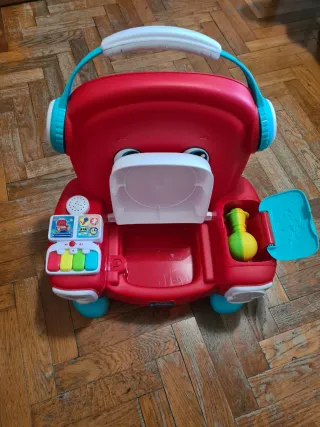 Poltroncina Clementoni canta suona balla