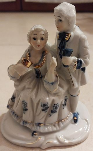 Statuina in porcellana