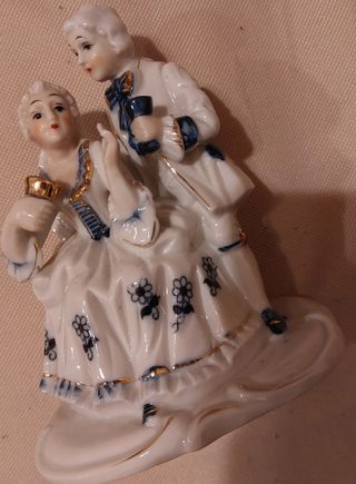 Statuina in porcellana