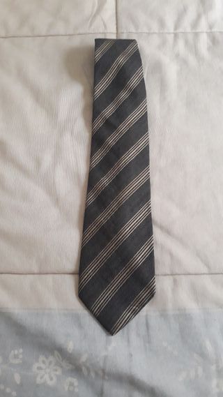 Elegante Corbata Gianni Pratti Rayas Doradas/Grise