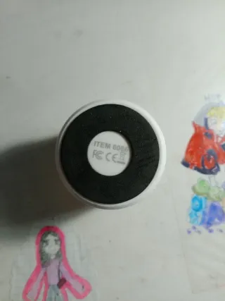 Altavoz redondo blanco