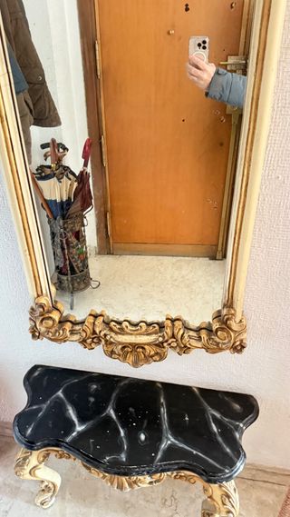 Espejo y consola recibidor dorado y negro