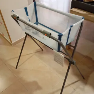 Bañera y soporte Stokke