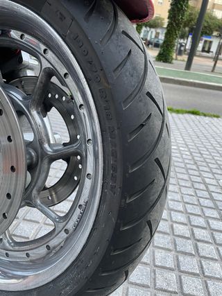 Harley Davidson CVO Road King Roja