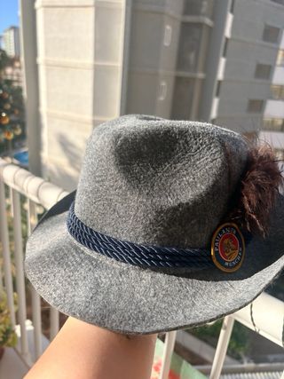Sombrero Gris Tocado Pluma