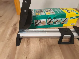 Cortadora suelos vinílicos Wolfcraft VLC 800