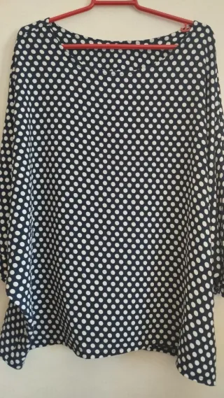 Blusa de lunares azul y blanco - 1