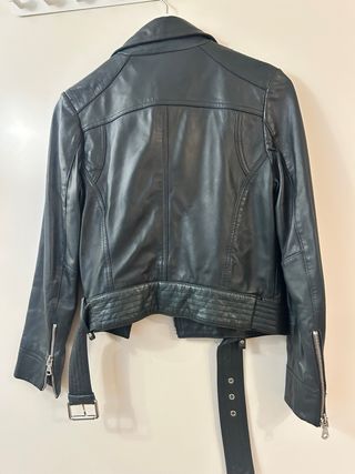 Cazadora Piel verde de Uterqüe Talla S