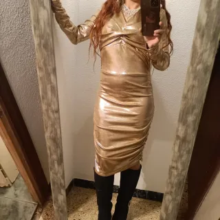 Vestido dorado brillante mujer