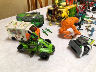 Lote Ben 10 Figuras y Vehículos