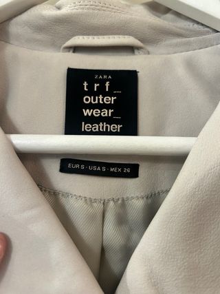 Chaqueta Zara Piel Tachuelas Beige