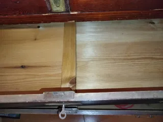 Cómoda antigua madera y mármol