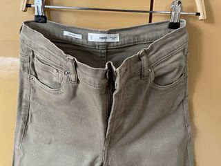 Pantalón Mango verde acampanado