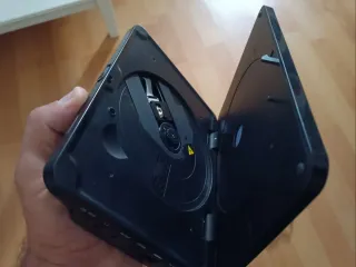 2 DVD Portátiles DVDUAL Coche