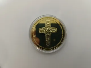 Réplica Moneda Papa Francisco y Jesucristo