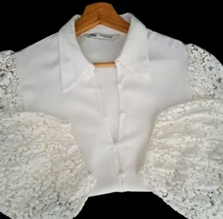 REBAJADA HOY! Bella blusa Zara mangas de encaje L