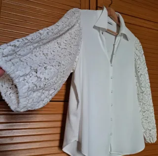REBAJADA HOY! Bella blusa Zara mangas de encaje L