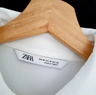 REBAJADA HOY! Bella blusa Zara mangas de encaje L