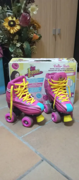 Patines Soy Luna Talla 32/33 + Casco