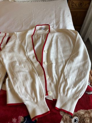 Conjunto Mango Top y Chaqueta Blanco Rojo