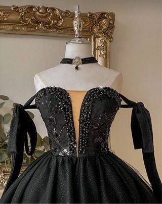 Vestido de fiesta negro de lujo