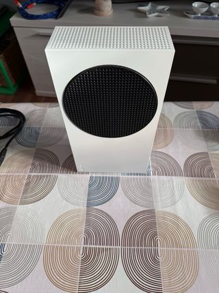 Xbox Series S + Base Carga Mando con dos baterías