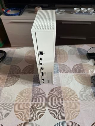 Xbox Series S + Base Carga Mando con dos baterías