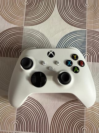 Xbox Series S + Base Carga Mando con dos baterías