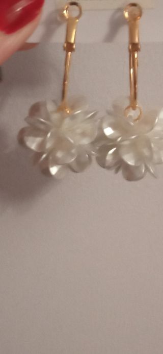Par de Pendientes aro flor blanco/ rosa