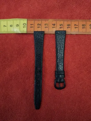 Correa de reloj antialérgica negra vintage.