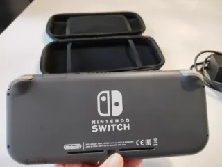 Nintendo Switch Lite Gris + Cargador