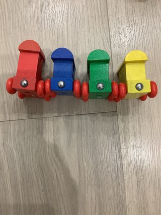 Arca Noé Playmobil y tren magnético madera.