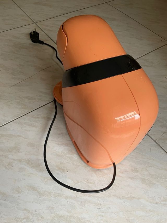Cafetera Eléctrica Naranja - Como Nueva
