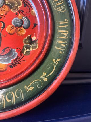 Piatto rosemaling norvegese firmato Kari Petterse