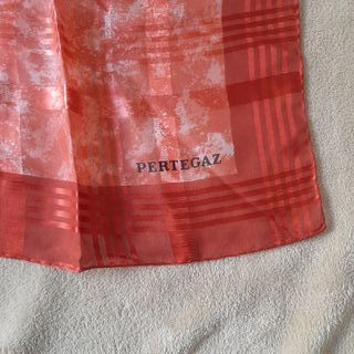 Pañuelo seda Pertegaz rosa y rojo